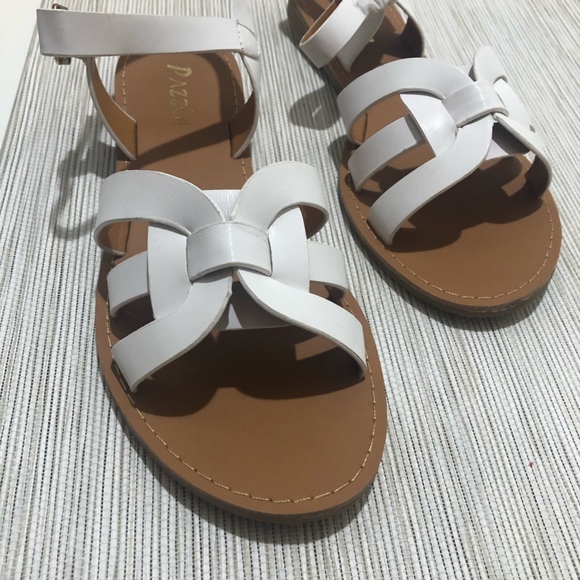 Sandals white color (NEW) - Picture 1 of 4